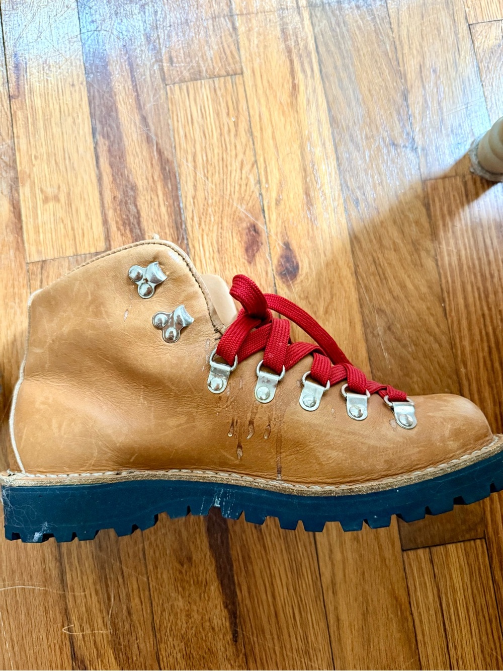 Danner Mountain Light Cascade Women’s Boots Brown Red - Size 8.5 - Picture 2 of 5